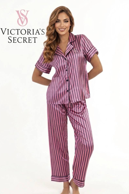 بجامة Victoria's Secret مخطط غامق